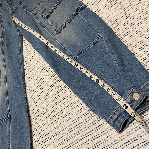 MOTHER The Curbside Cargo Flood in Herbal Remedy Indigo wash Size 26 x 29” - Picture 14 of 15